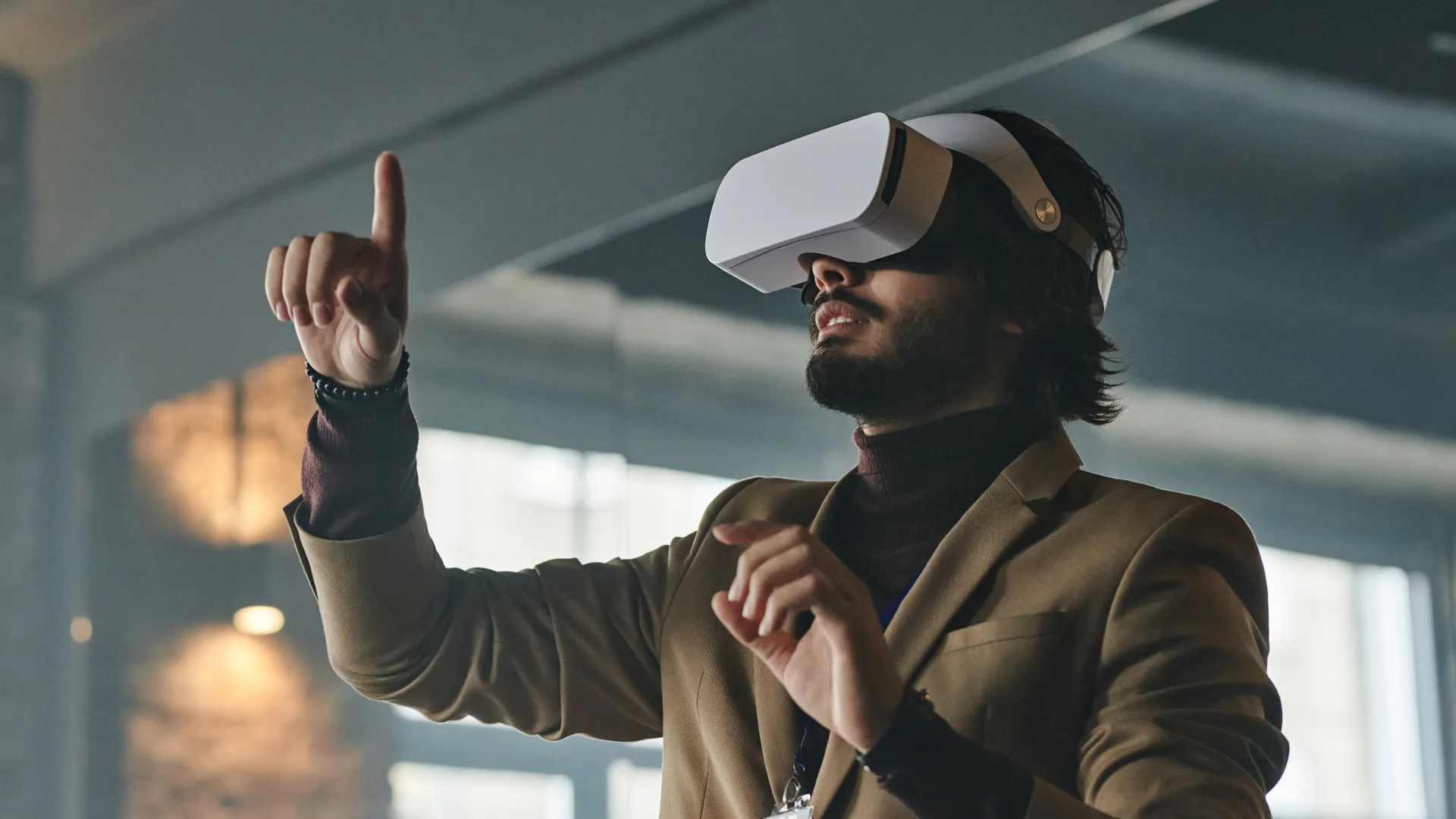 IMMERSIVE TECHNOLOGIES & SUSTAINABILITY IN CREATIVE INDUSTRIES